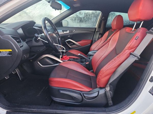 2016 HYUNDAI VELOSTER