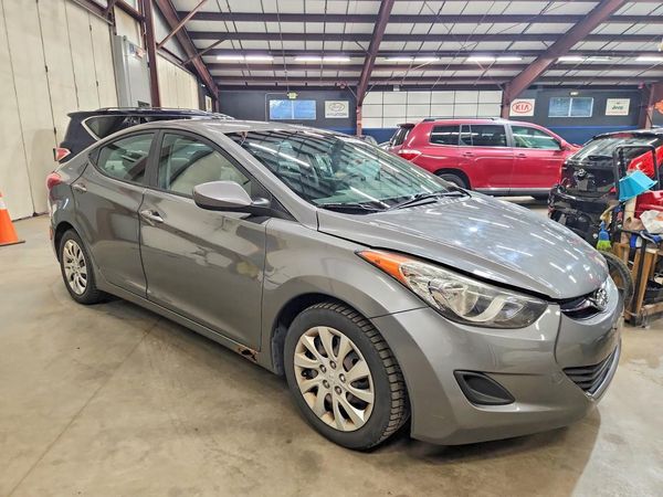 2013 HYUNDAI ELANTRA