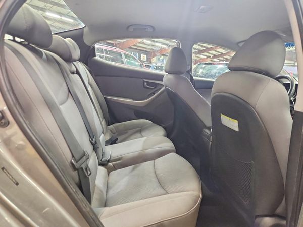 2013 HYUNDAI ELANTRA