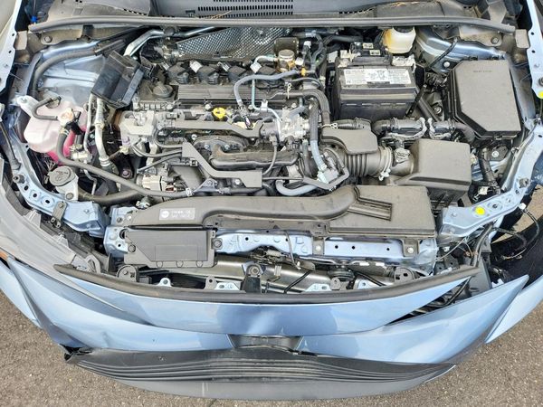 2026 TOYOTA COROLLA LE — Engine bay