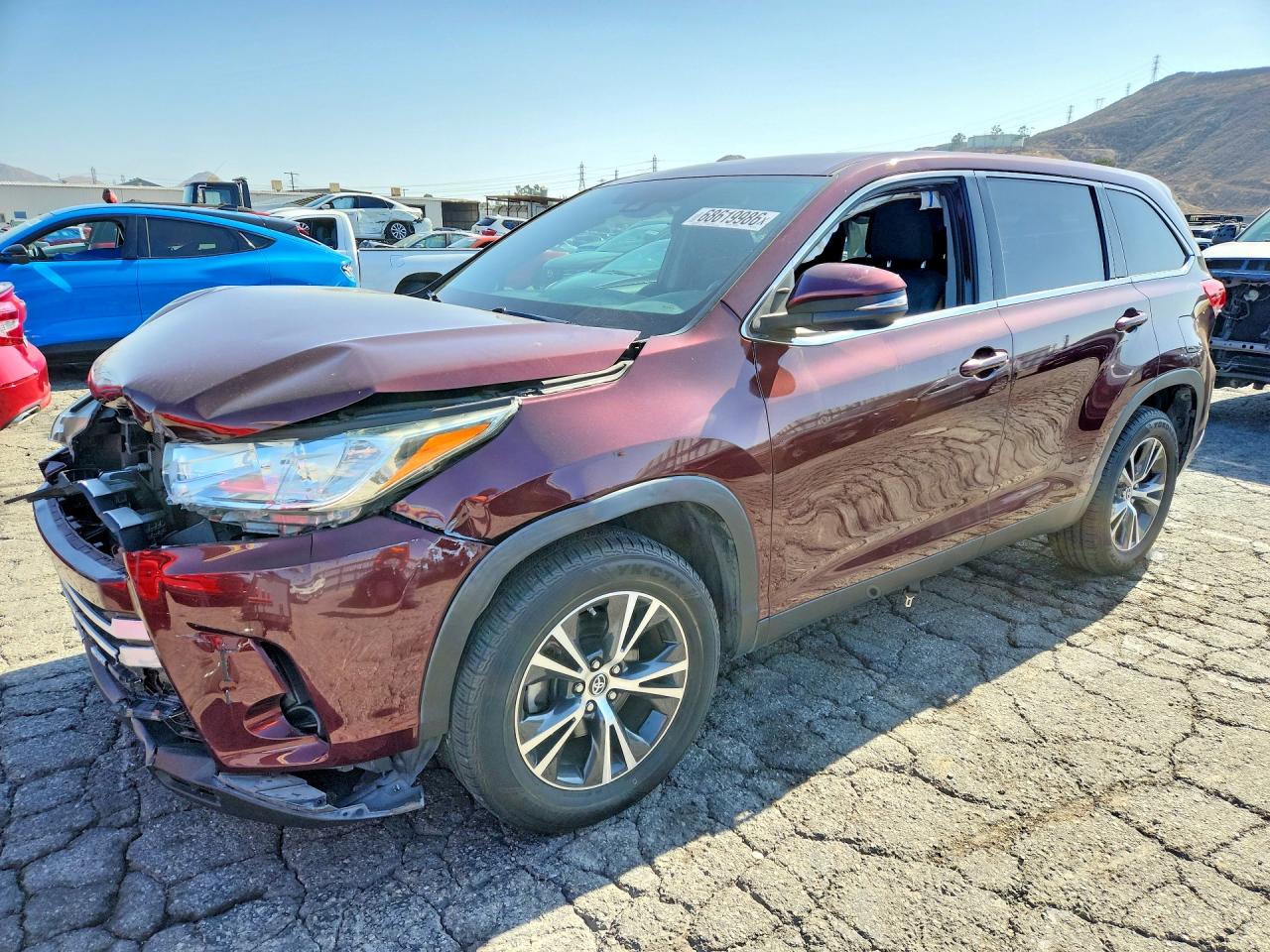 2019 TOYOTA HIGHLANDER LE