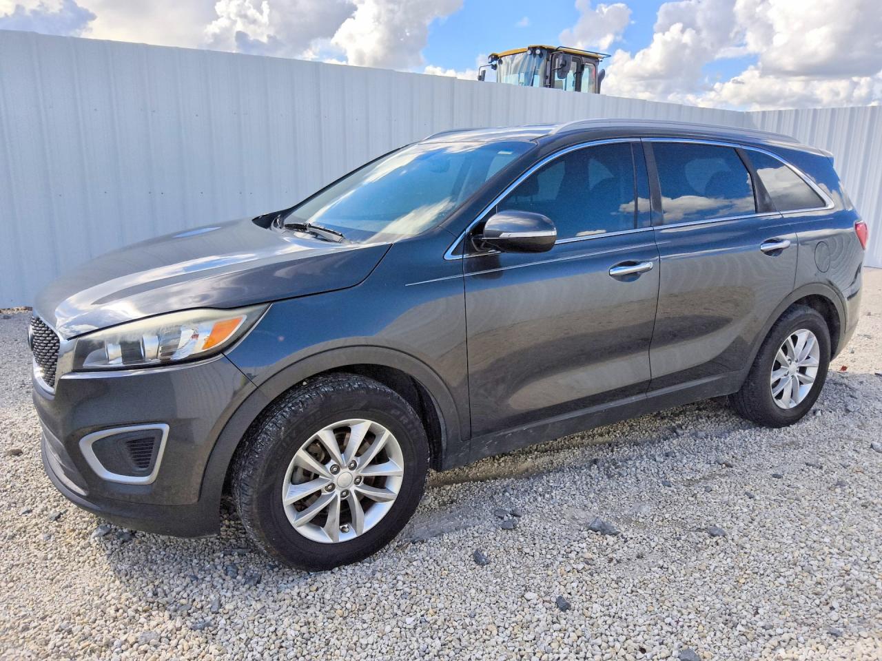 2018 KIA SORENTO L, LX — Front 3/4