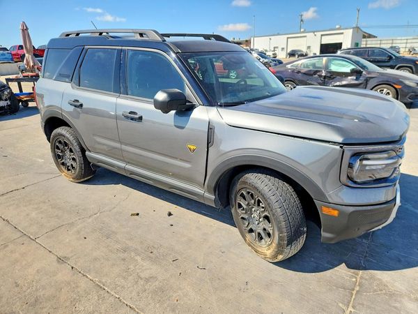 2025 FORD BRONCO BADLANDS — Passenger 3/4