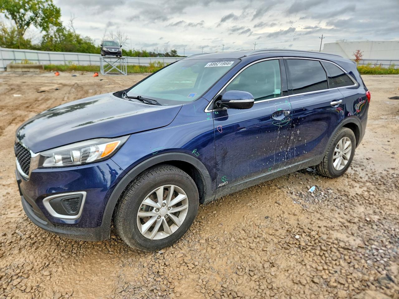2016 KIA SORENTO L / LX