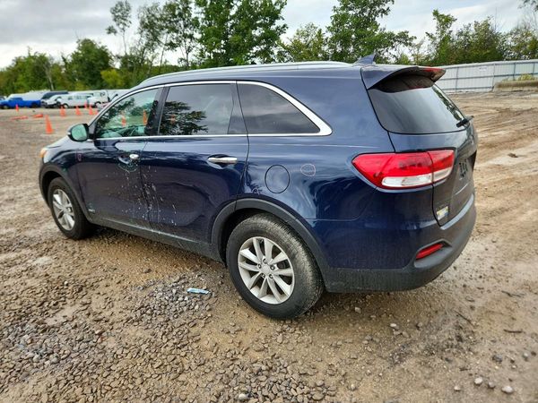 2016 KIA SORENTO L / LX