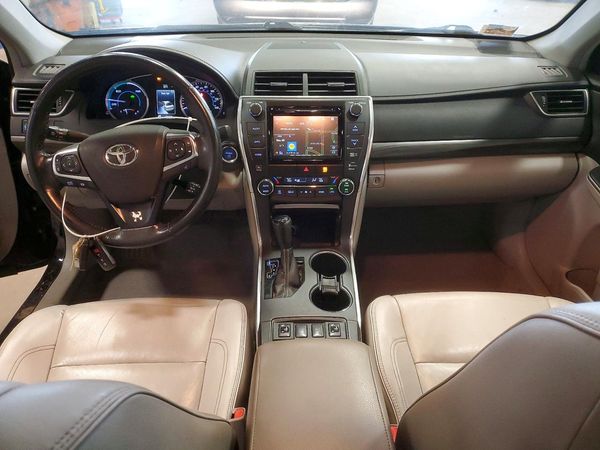 2015 TOYOTA CAMRY SOLA Hybrid