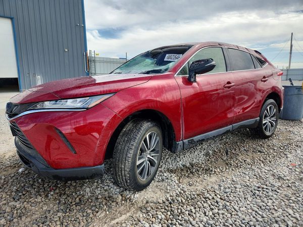 2022 TOYOTA VENZA — Front 3/4