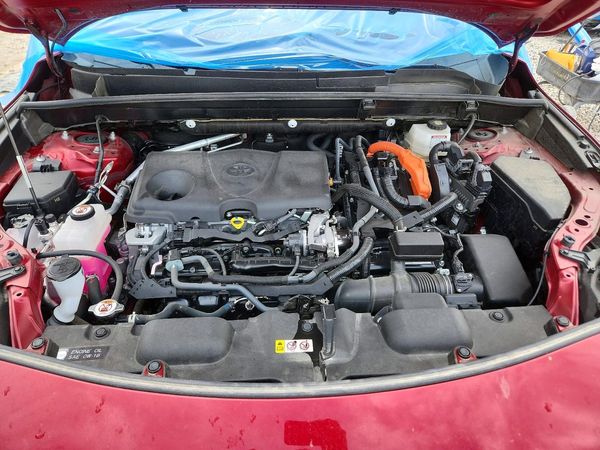 2022 TOYOTA VENZA — Engine bay