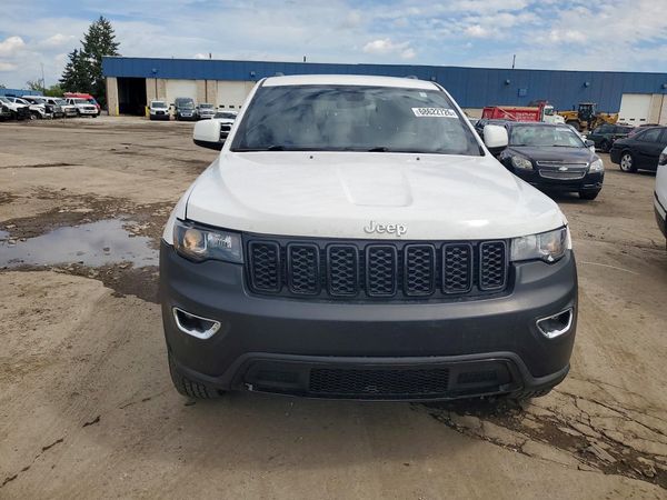 2019 JEEP GRAND CHEROKEE Laredo