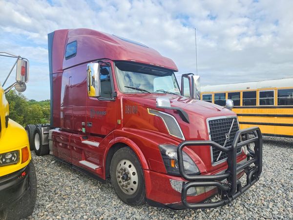 2018 VOLVO VNL — Passenger 3/4