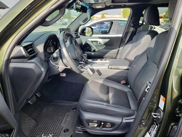 2025 LEXUS LX 600 — DENT