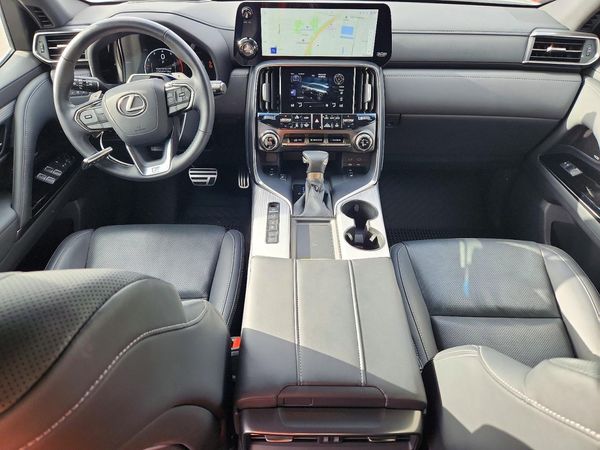 2025 LEXUS LX 600 — CKPT