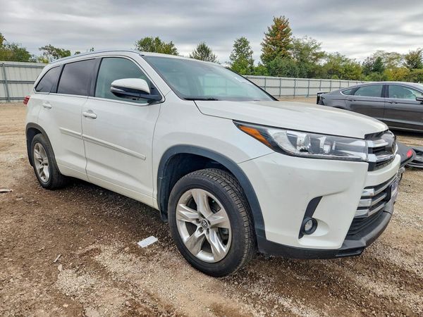 2019 TOYOTA HIGHLANDER — Passenger 3/4