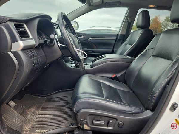 2019 TOYOTA HIGHLANDER — DENT