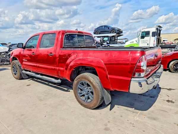 2015 TOYOTA TACOMA Delux Grade