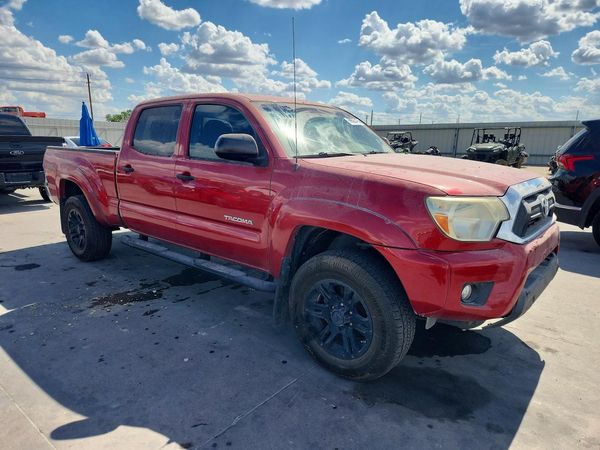 2015 TOYOTA TACOMA Delux Grade