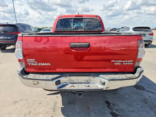 2015 TOYOTA TACOMA Delux Grade