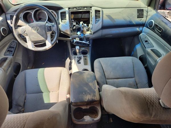 2015 TOYOTA TACOMA Delux Grade