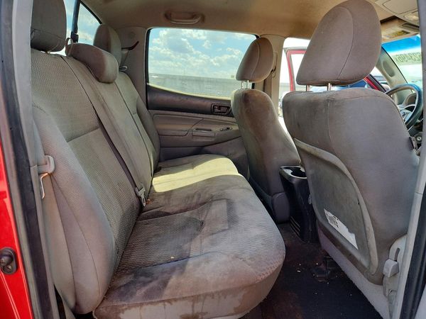 2015 TOYOTA TACOMA Delux Grade
