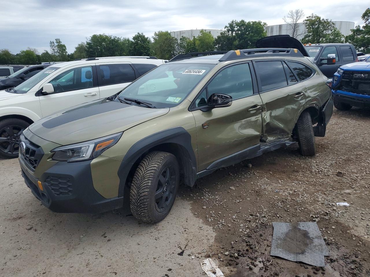 2025 SUBARU OUTBACK — Front 3/4