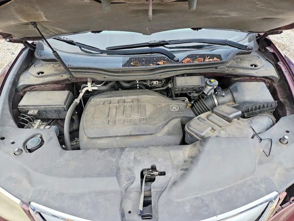2015 ACURA MDX SH-AWD Tech — Engine bay