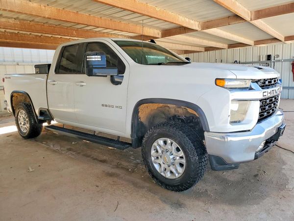 2022 CHEVROLET SILVERADO LT — Passenger 3/4