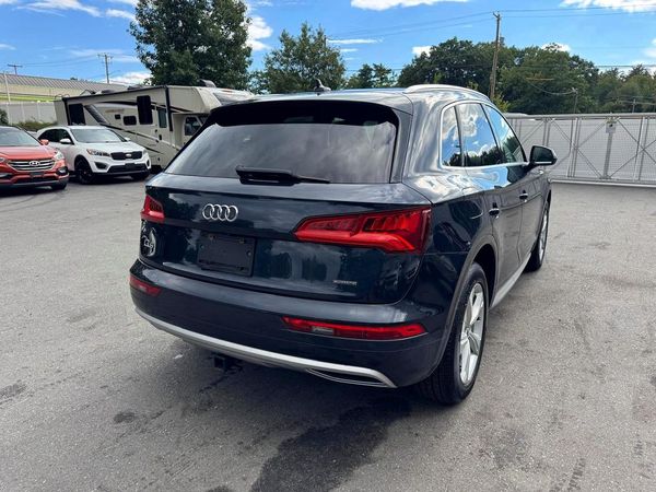 2020 AUDI Q5 quattro Prestige