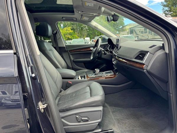 2020 AUDI Q5 quattro Prestige