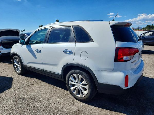 2014 KIA SORENTO