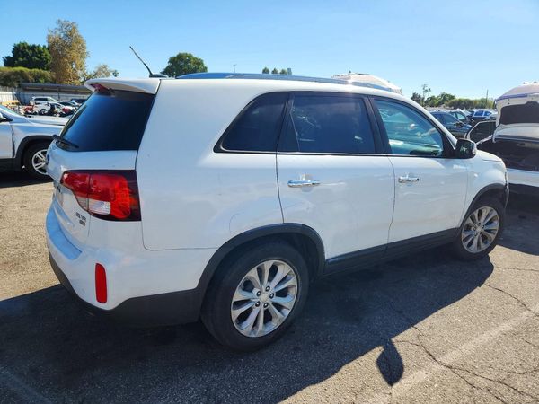 2014 KIA SORENTO