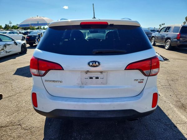 2014 KIA SORENTO