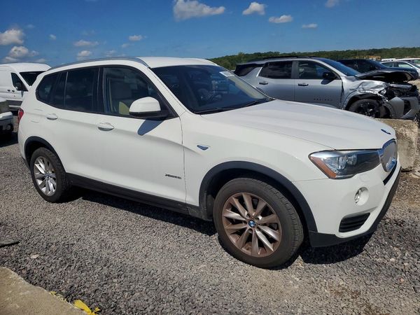 2016 BMW X3 xDrive28i — Passenger 3/4