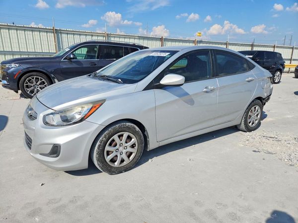 2014 HYUNDAI ACCENT — Front 3/4