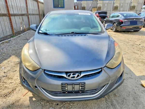 2013 HYUNDAI ELANTRA