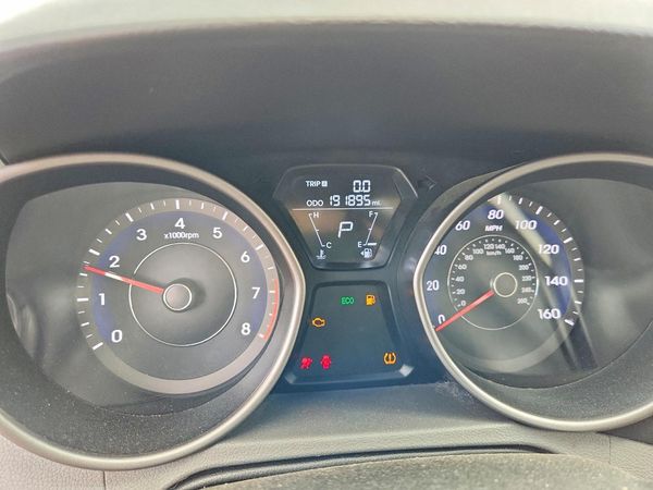 2013 HYUNDAI ELANTRA