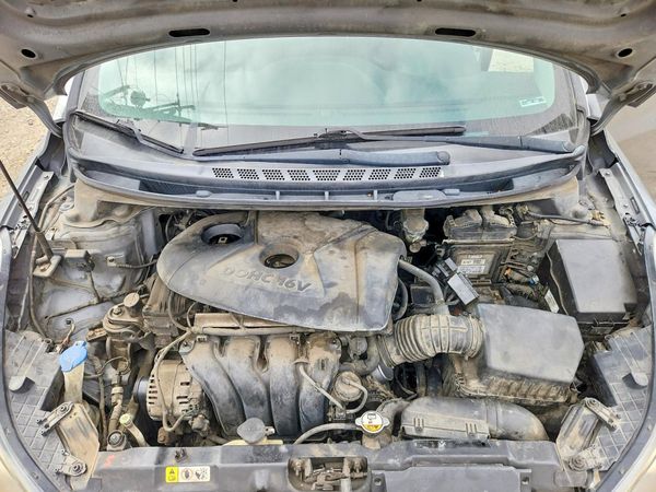 2013 HYUNDAI ELANTRA