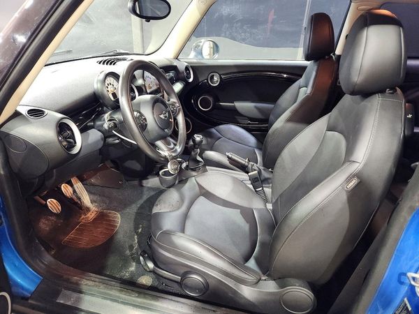 2012 MINI COOPER
