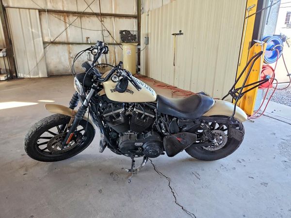 2015 HARLEY-DAVIDSON XL883