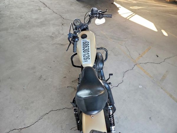2015 HARLEY-DAVIDSON XL883