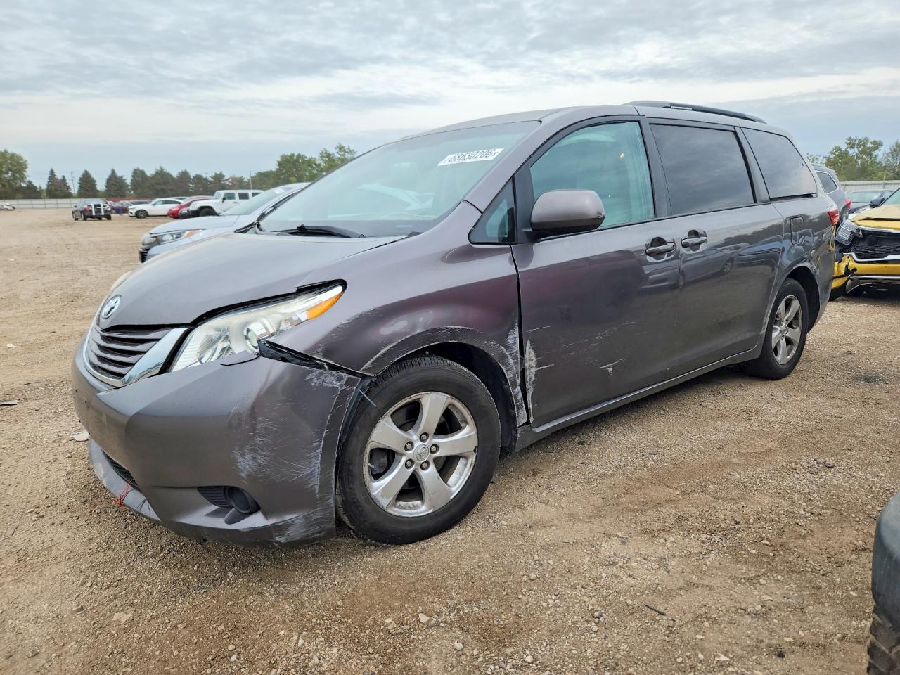 2015 TOYOTA SIENNA