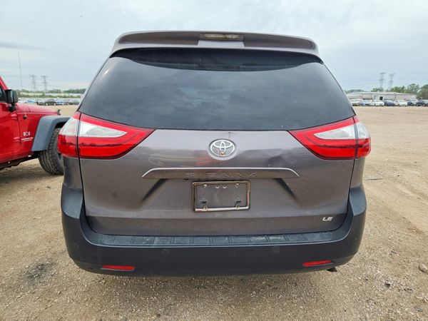 2015 TOYOTA SIENNA