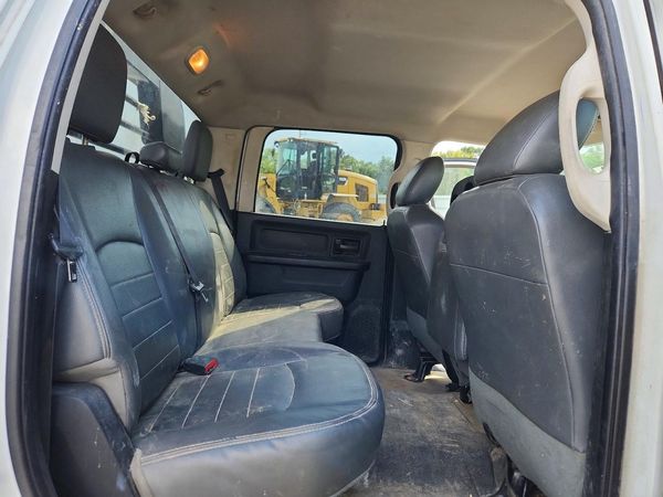 2014 RAM 3500 CREW CAB CHASSIS — PSRS