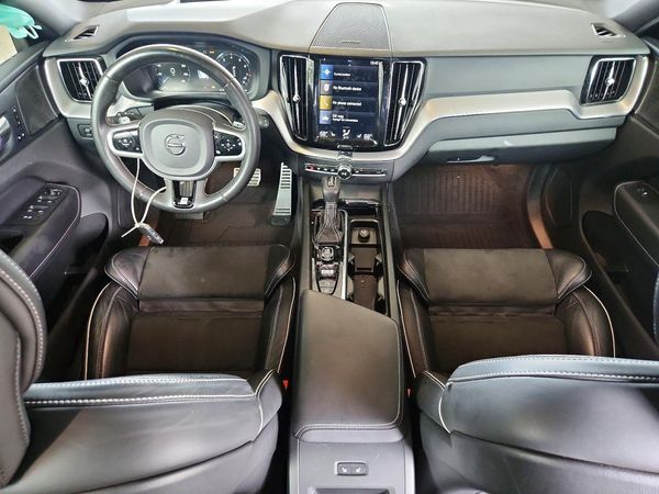 2019 VOLVO XC60