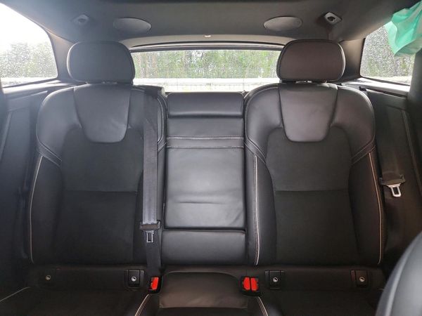 2019 VOLVO XC60