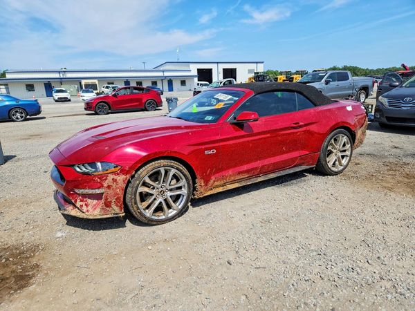 2020 FORD MUSTANG GT Convertible — Front 3/4