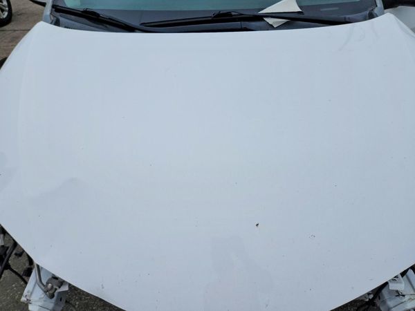 2016 TOYOTA COROLLA L/LE — Engine bay