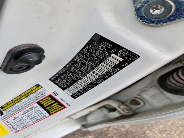2016 TOYOTA COROLLA L/LE — VINS