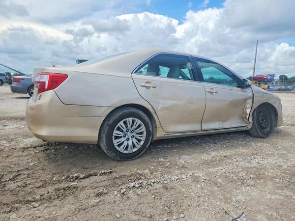 2012 TOYOTA CAMRY