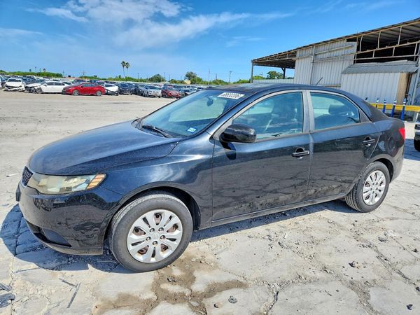2013 KIA FORTE