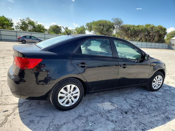 2013 KIA FORTE